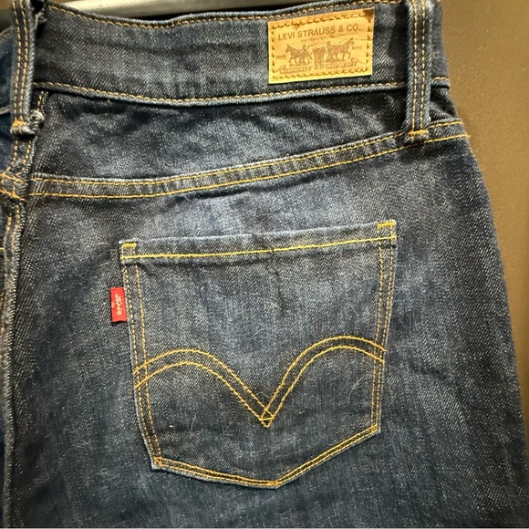 Levi's Women's Perfect Waist 525 Boot Cut Jeans w/Comfort Waistband, Size 12 - Picture 3 of 6